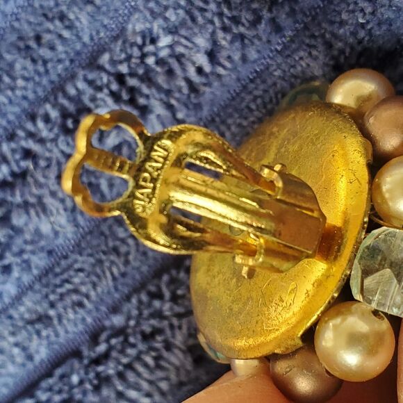Vintage Clip Earrings Cluster Faceted Beads & Faux Pearl Grannycore Mid Century - Picture 6 of 12